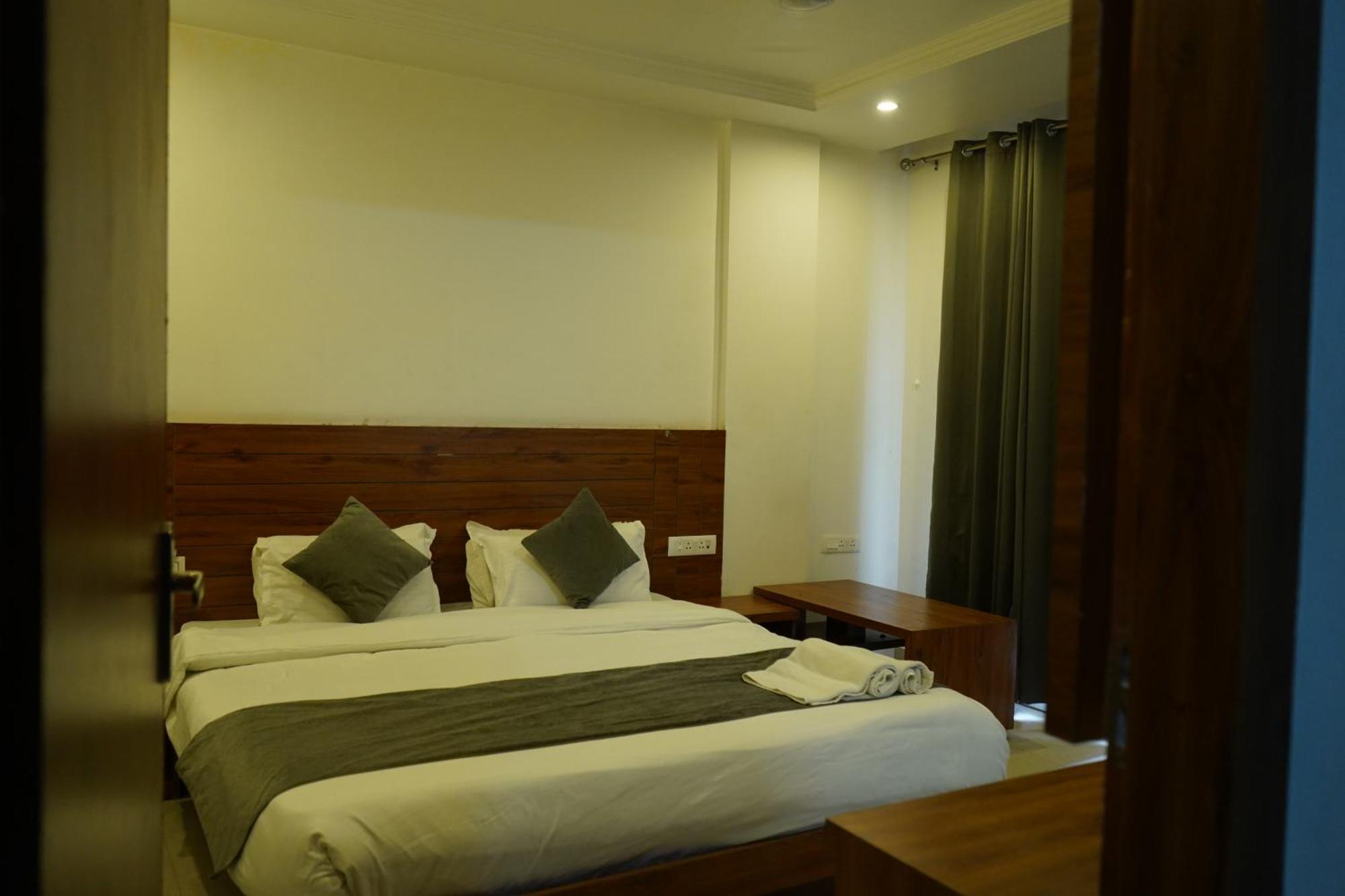 Hotel Namami Tapovan Rishikesh Bagian luar foto