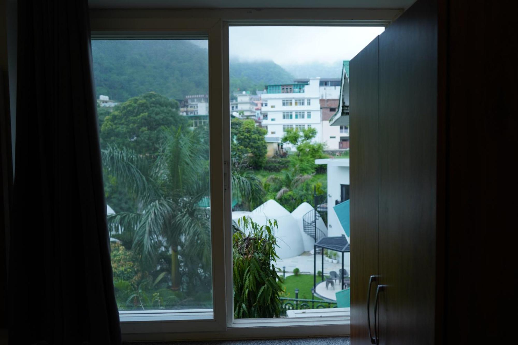 Hotel Namami Tapovan Rishikesh Bagian luar foto
