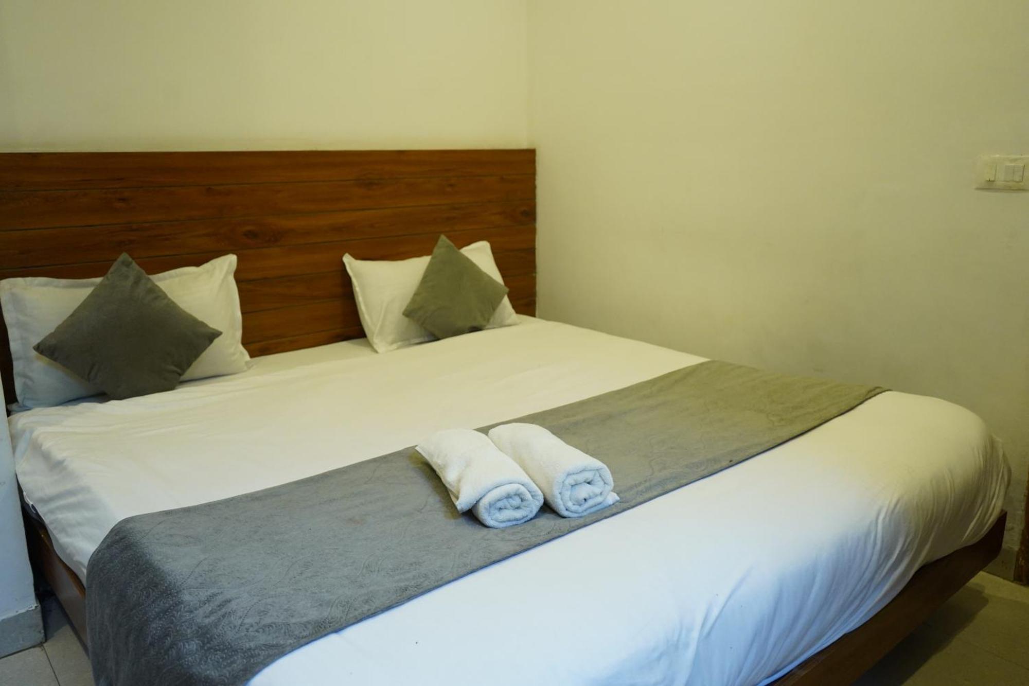 Hotel Namami Tapovan Rishikesh Bagian luar foto